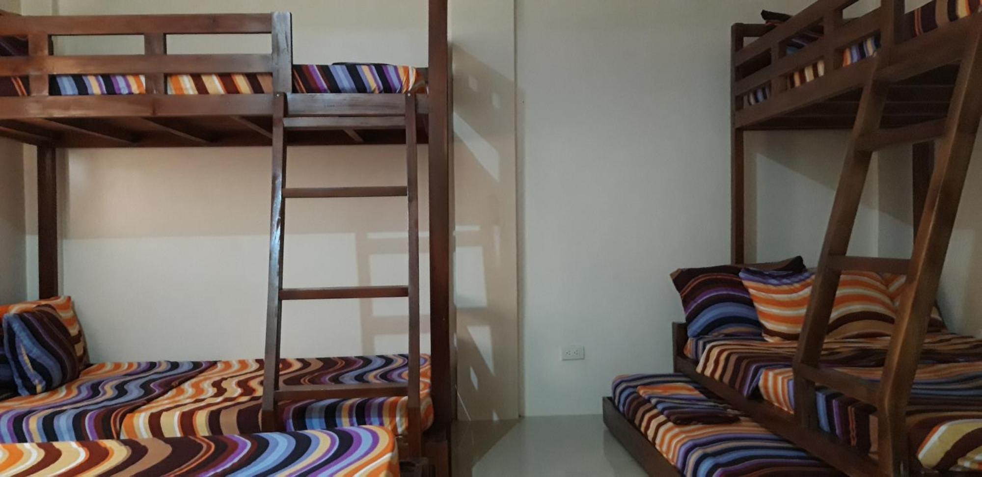 Cristina Beachfront Cottages San Juan  Room photo