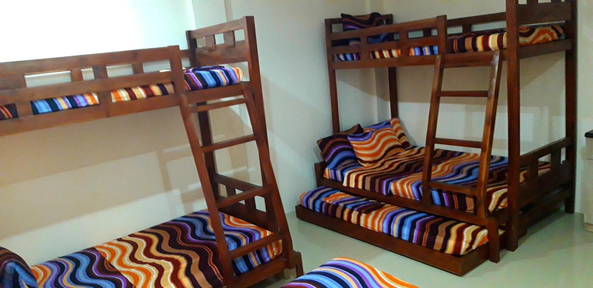 Cristina Beachfront Cottages San Juan  Room photo